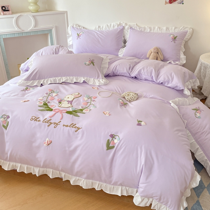 91家纺网 家纺一手货源 找家纺 易禾家纺 2025新款韩版小清新毛巾绣水洗棉四件套学生宿舍三件套铃兰小兔系列（专板花型） 铃兰小兔-紫