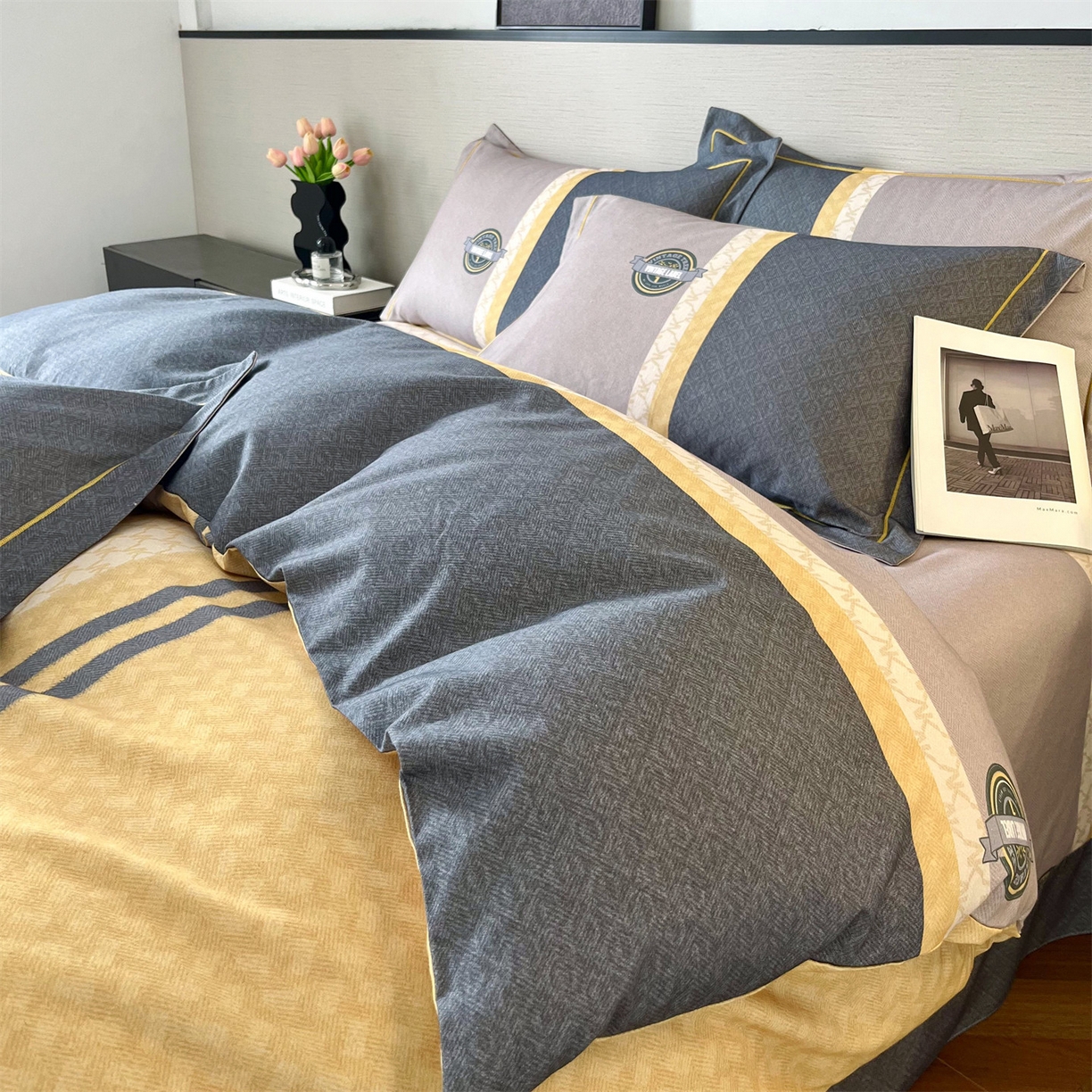 91家纺网 家纺一手货源 找家纺 曼秀琳 2025秋冬新款全棉磨毛印花四件套 爱旅生活-黄