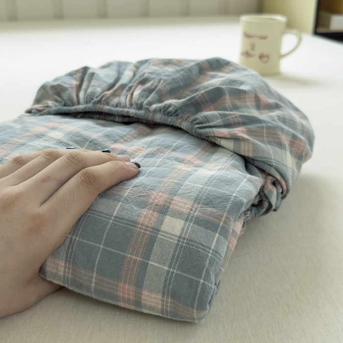 91家纺网 家纺一手货源 找家纺 （总）晚依家纺 2025新款A类色织全棉纯棉水洗棉床笠单件纯棉格子纯色学生宿舍定制定做