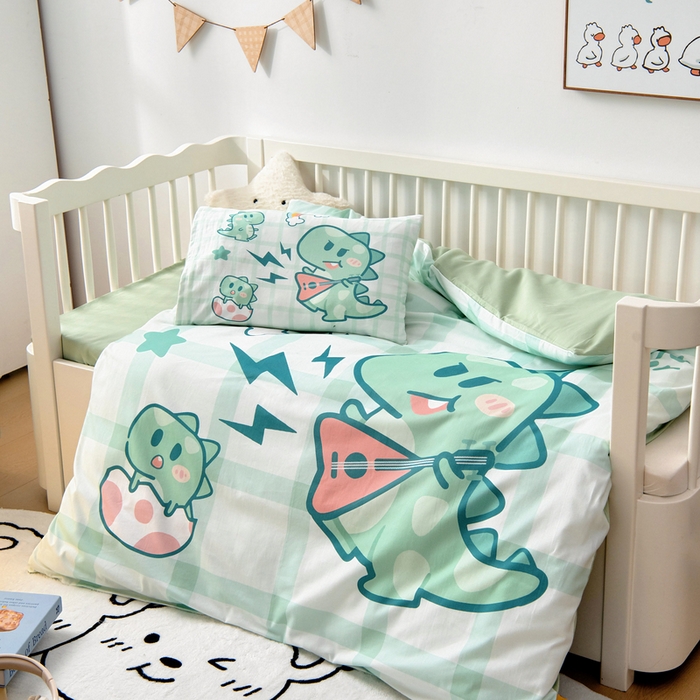 91家纺网 家纺一手货源 找家纺 （总）梵赫 2025新款纯棉A类50*50数码卡通大版婴童套件幼儿园三件套