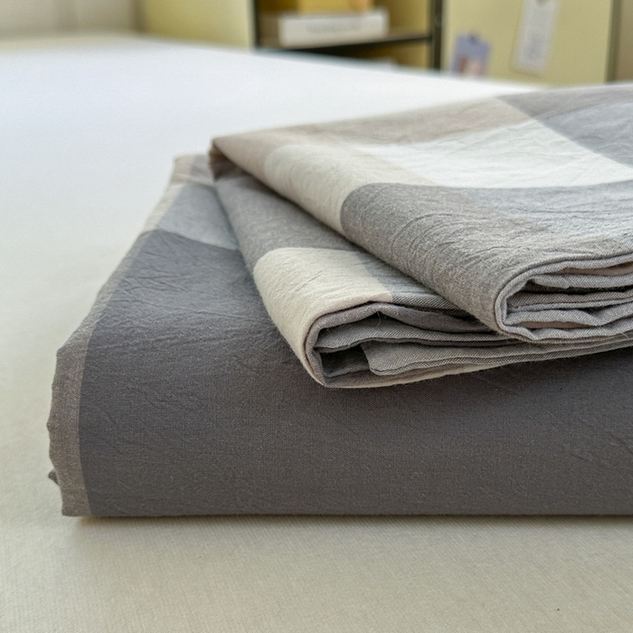 91家纺网 家纺一手货源 找家纺 晚依家纺 2025新款A类色织全棉纯棉水洗棉床笠单件纯棉格子纯色学生宿舍定制定做 洛伊灰咖大格