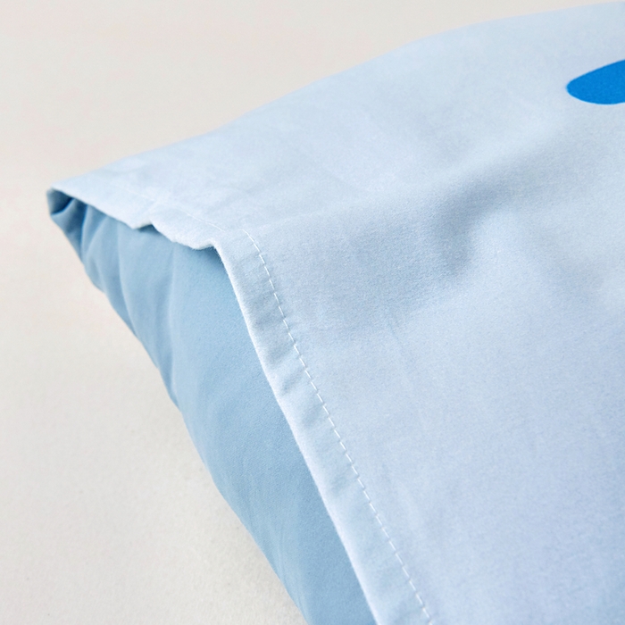 91家纺网 家纺一手货源 找家纺 梵赫 2025新款纯棉A类50*50数码卡通大版婴童套件幼儿园三件套 挖掘机