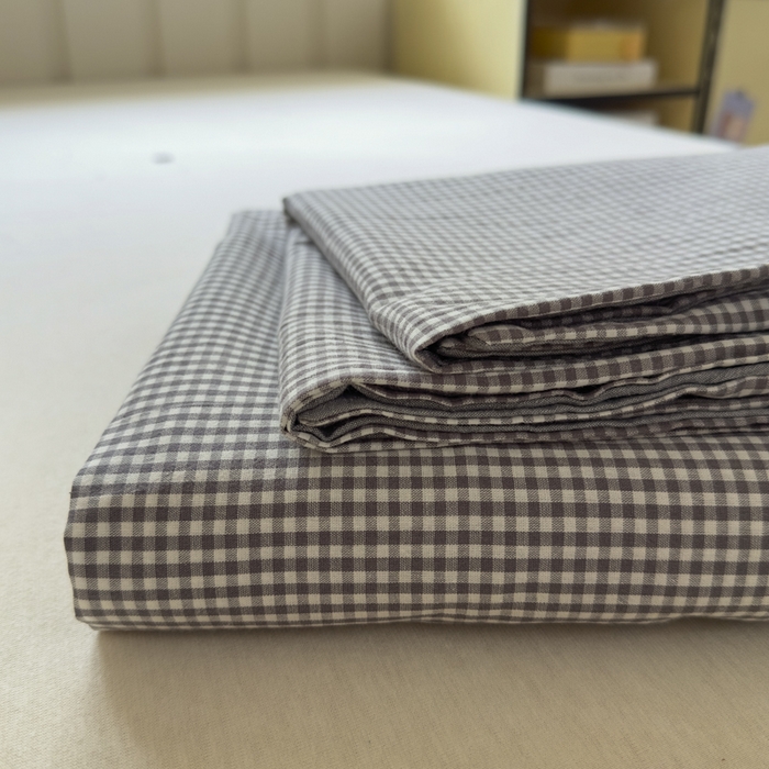 91家纺网 家纺一手货源 找家纺 晚依家纺 2025新款A类色织全棉纯棉水洗棉床笠单件纯棉格子纯色学生宿舍定制定做 密格-烟灰