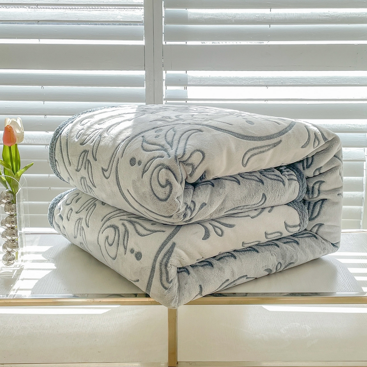 91家纺网 家纺一手货源 找家纺 来菲毛毯 2025新款高级感软糯保暖阳离子毛毯剪花复合毯可铺盖多功能办公盖毯 蓝色