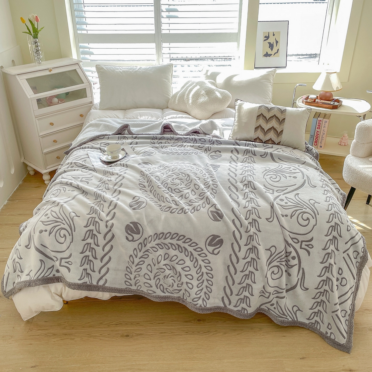 91家纺网 家纺一手货源 找家纺 来菲毛毯 2025新款高级感软糯保暖阳离子毛毯剪花复合毯可铺盖多功能办公盖毯 灰色