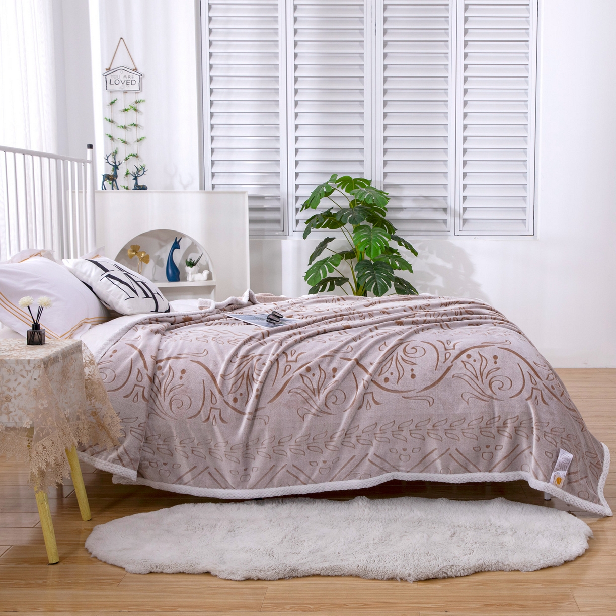 91家纺网 家纺一手货源 找家纺 来菲毛毯 2025新款3D雕花法兰绒毛毯 凤尾