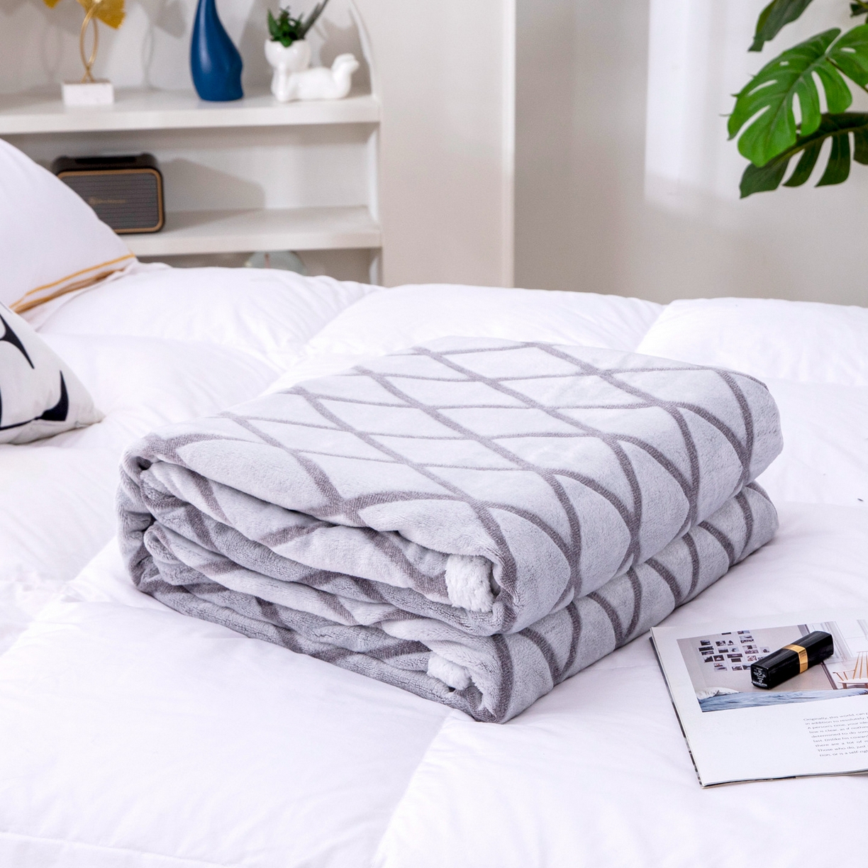 91家纺网 家纺一手货源 找家纺 来菲毛毯 2025新款3D雕花法兰绒毛毯 菱形