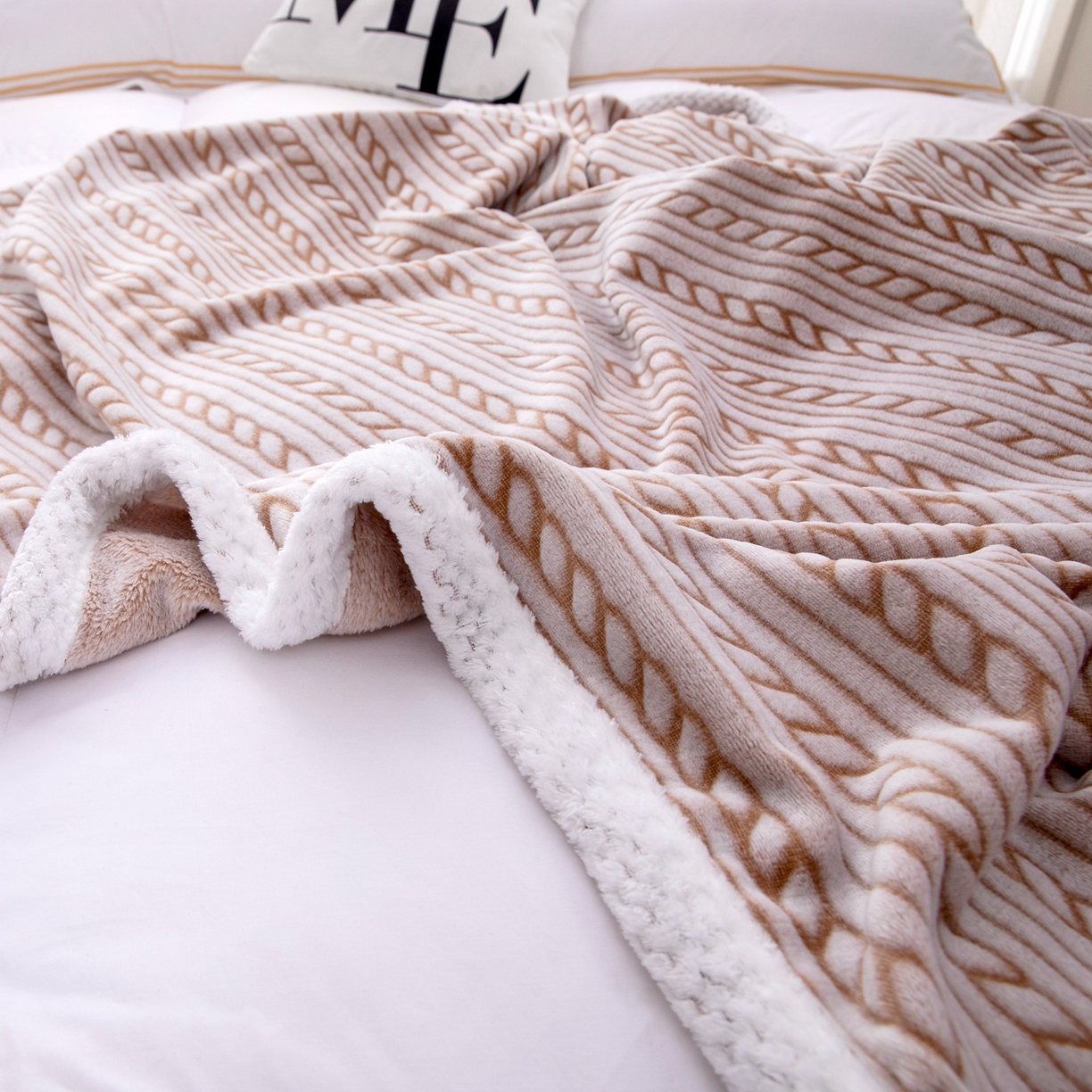 91家纺网 家纺一手货源 找家纺 来菲毛毯 2025新款3D雕花法兰绒毛毯 麻花