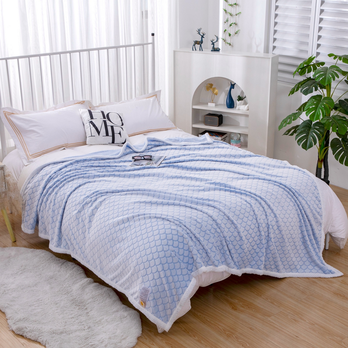 91家纺网 家纺一手货源 找家纺 来菲毛毯 2025新款加厚法兰绒牛奶毯子北欧简约剪花毛毯多用途礼品盖毯