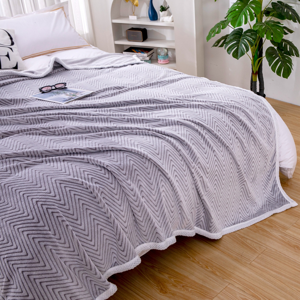 91家纺网 家纺一手货源 找家纺 来菲毛毯 2025新款3D雕花法兰绒毛毯 山陵