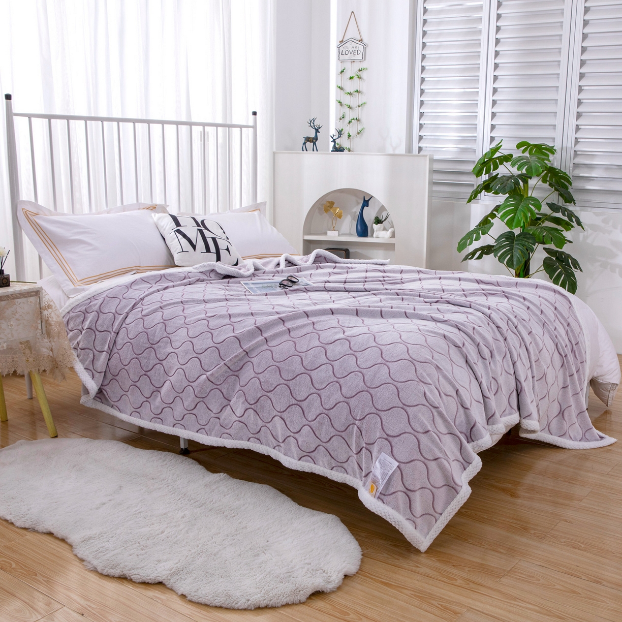 91家纺网 家纺一手货源 找家纺 来菲毛毯 2025新款3D雕花法兰绒毛毯 波纹