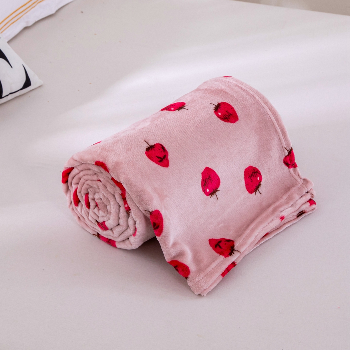 91家纺网 家纺一手货源 找家纺 （总）来菲毛毯 2025新款牛奶绒冬季加厚床单家用双人/单人柔软亲肤床单