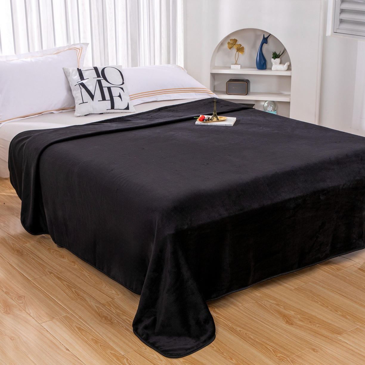 91家纺网 家纺一手货源 找家纺 （总）来菲毛毯 2025新款240克轻盈保暖秋冬居家办公柔软亲肤午休小毯子便携车载毯