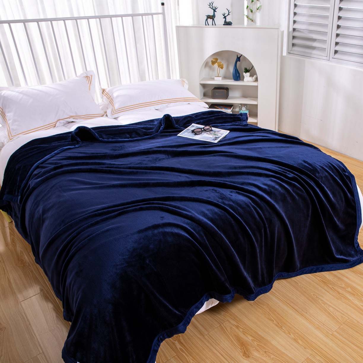 91家纺网 家纺一手货源 找家纺 （总）来菲毛毯 2025新款500克简约双面加厚科技暖绒毯秋冬居家盖身/沙发午休/双人保暖多用款