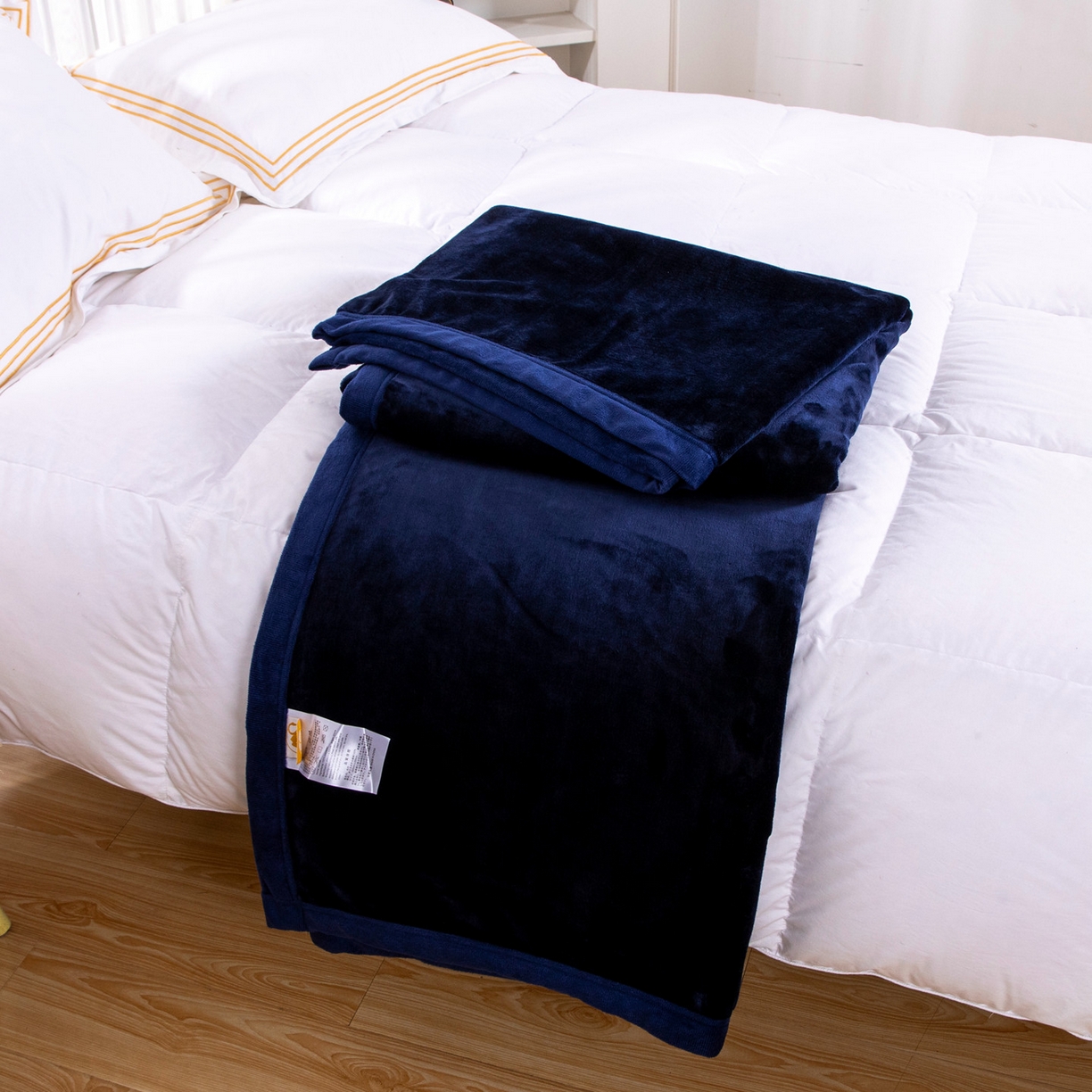 91家纺网 家纺一手货源 找家纺 （总）来菲毛毯 2025新款500克简约双面加厚科技暖绒毯秋冬居家盖身/沙发午休/双人保暖多用款