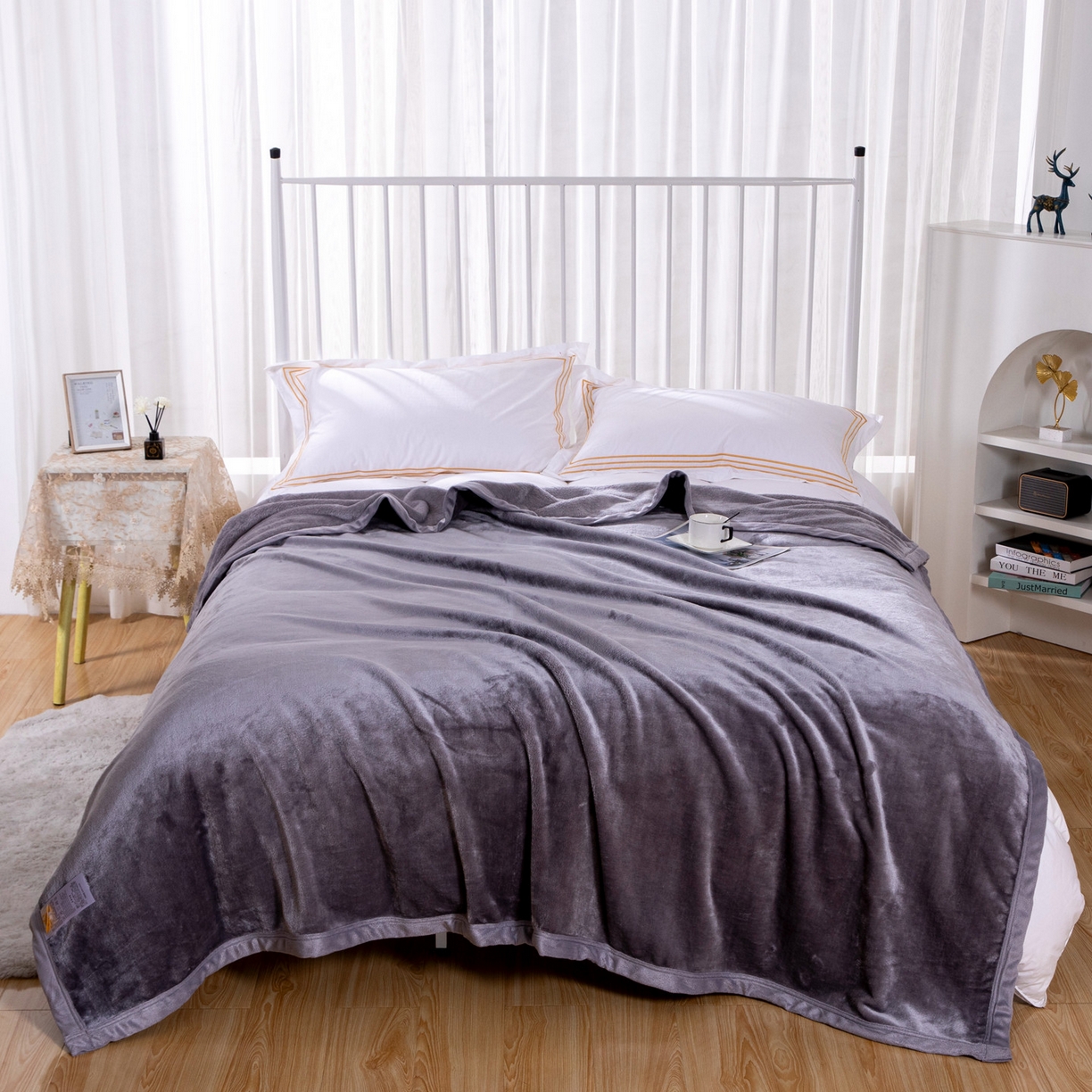 91家纺网 家纺一手货源 找家纺 来菲毛毯 2025新款500克简约双面加厚科技暖绒毯秋冬居家盖身/沙发午休/双人保暖多用款 极致灰