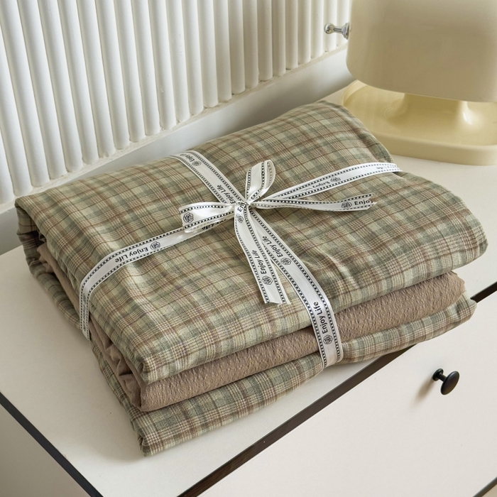 91家纺网 家纺一手货源 找家纺 亨通家纺 2025新款复古原麻双层纱格子系列四件套 青格漫眠