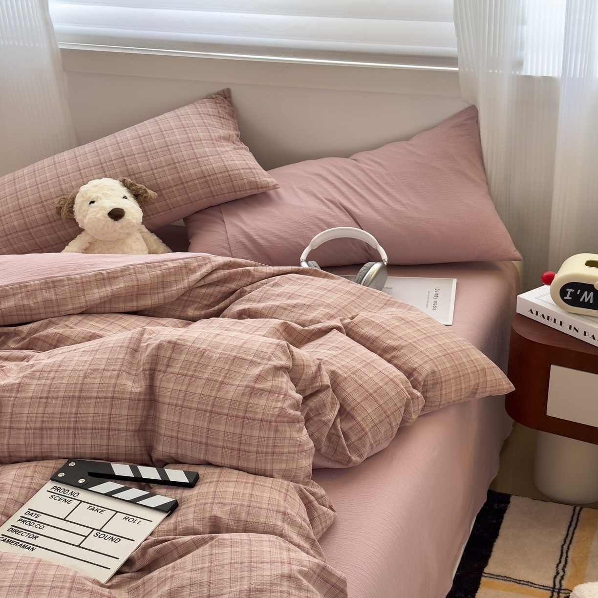 91家纺网 家纺一手货源 找家纺 亨通家纺 2025新款复古原麻双层纱格子系列四件套 粉格甜梦