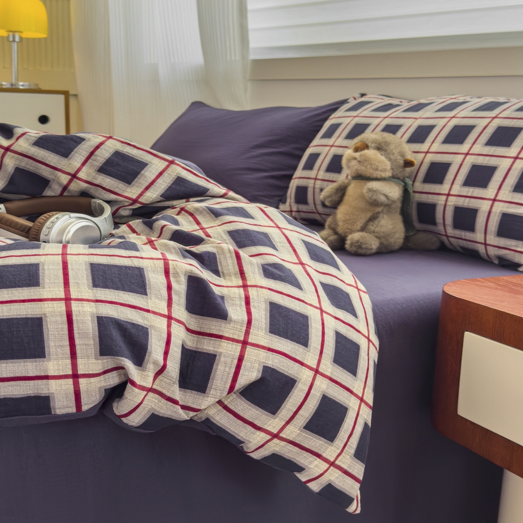 91家纺网 家纺一手货源 找家纺 亨通家纺 2025新款复古原麻双层纱格子系列四件套 格纹夜曲