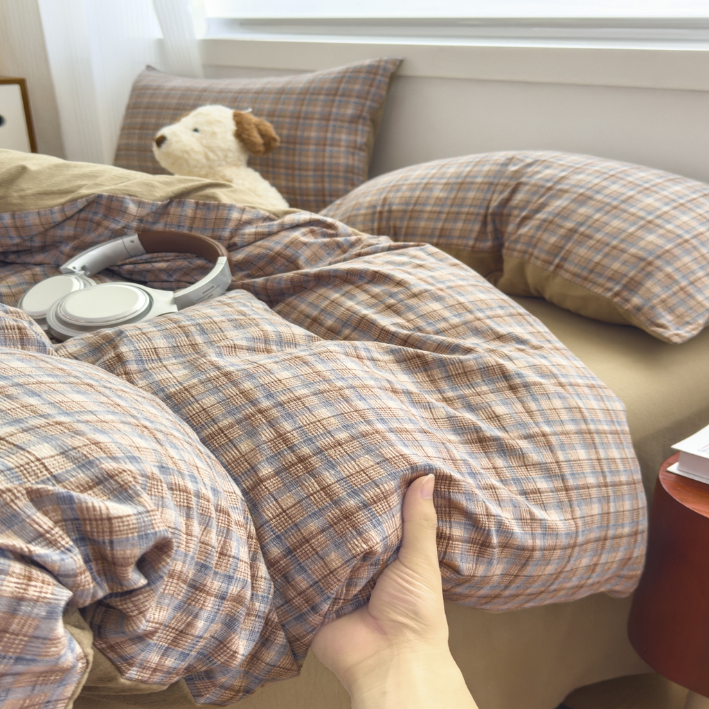 91家纺网 家纺一手货源 找家纺 亨通家纺 2025新款复古原麻双层纱格子系列四件套 暖棕絮语