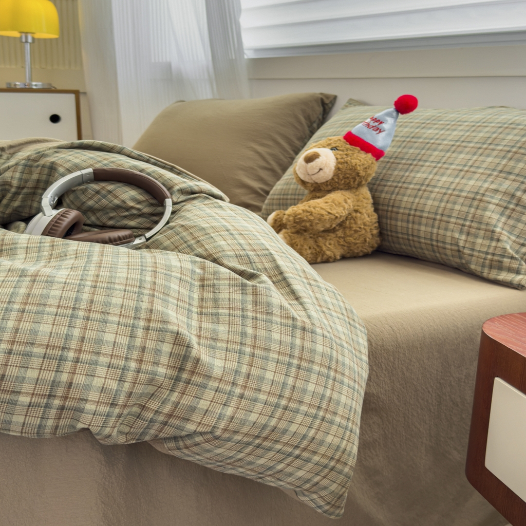 91家纺网 家纺一手货源 找家纺 亨通家纺 2025新款复古原麻双层纱格子系列四件套 青格漫眠