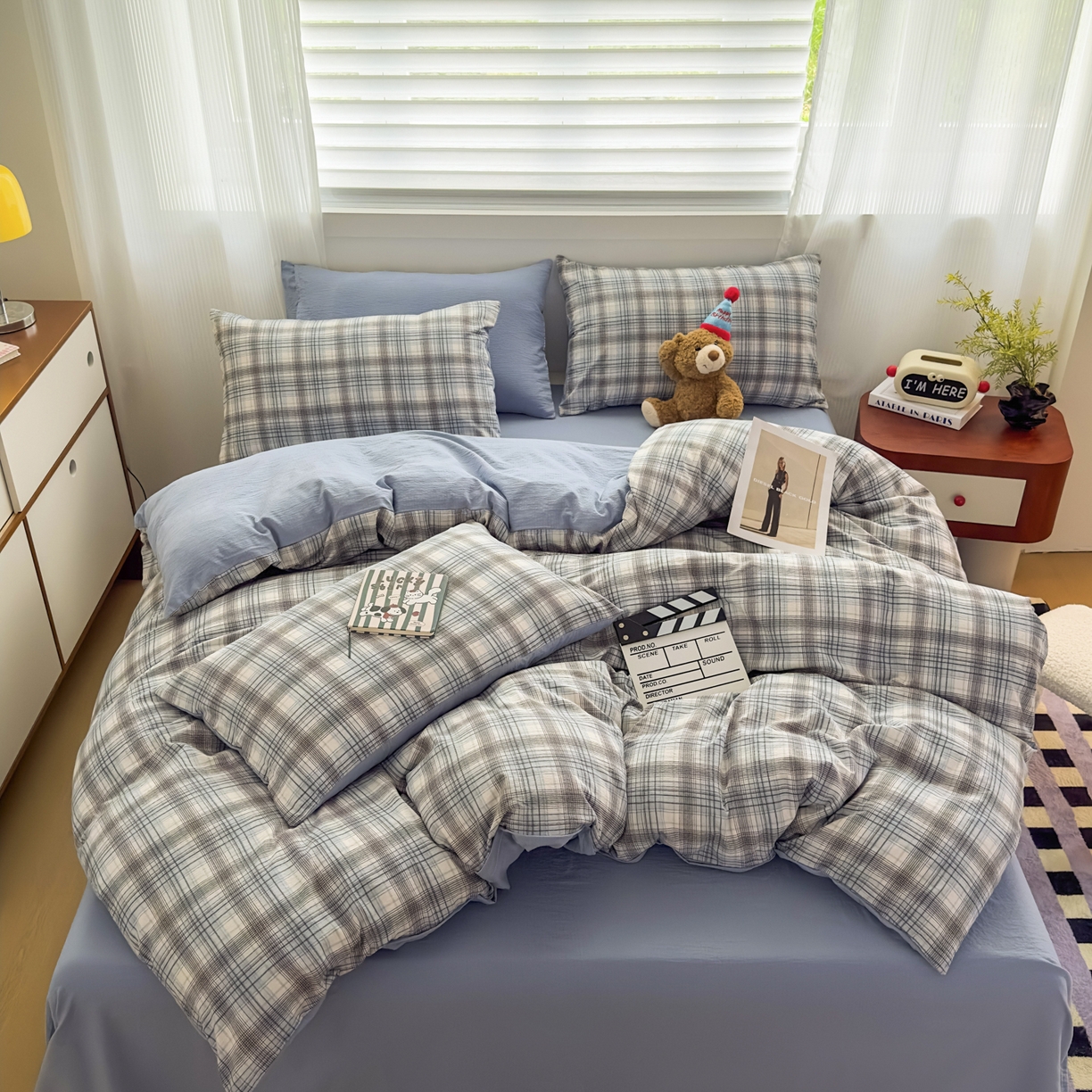 91家纺网 家纺一手货源 找家纺 亨通家纺 2025新款复古原麻双层纱格子系列四件套 蓝调格眠