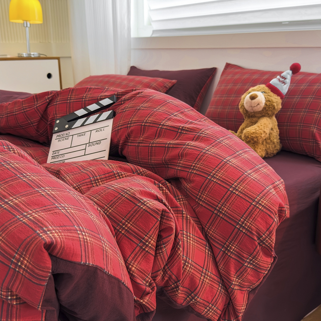 91家纺网 家纺一手货源 找家纺 亨通家纺 2025新款复古原麻双层纱格子系列四件套 绯梦