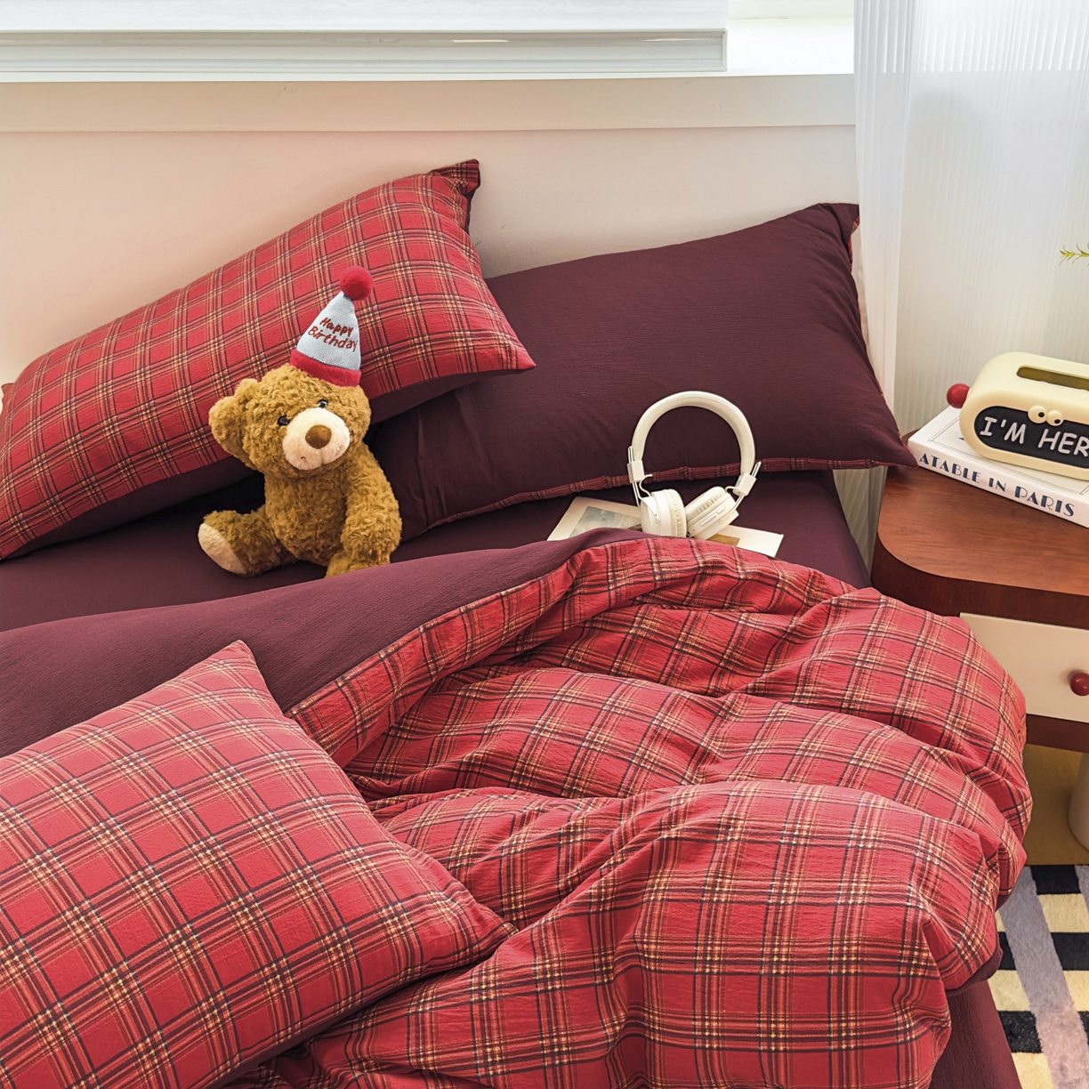 91家纺网 家纺一手货源 找家纺 亨通家纺 2025新款复古原麻双层纱格子系列四件套 绯梦