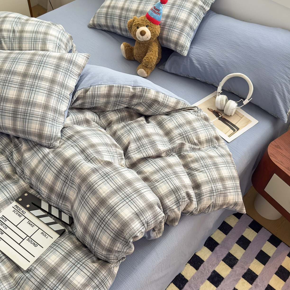 91家纺网 家纺一手货源 找家纺 亨通家纺 2025新款复古原麻双层纱格子系列四件套 蓝调格眠