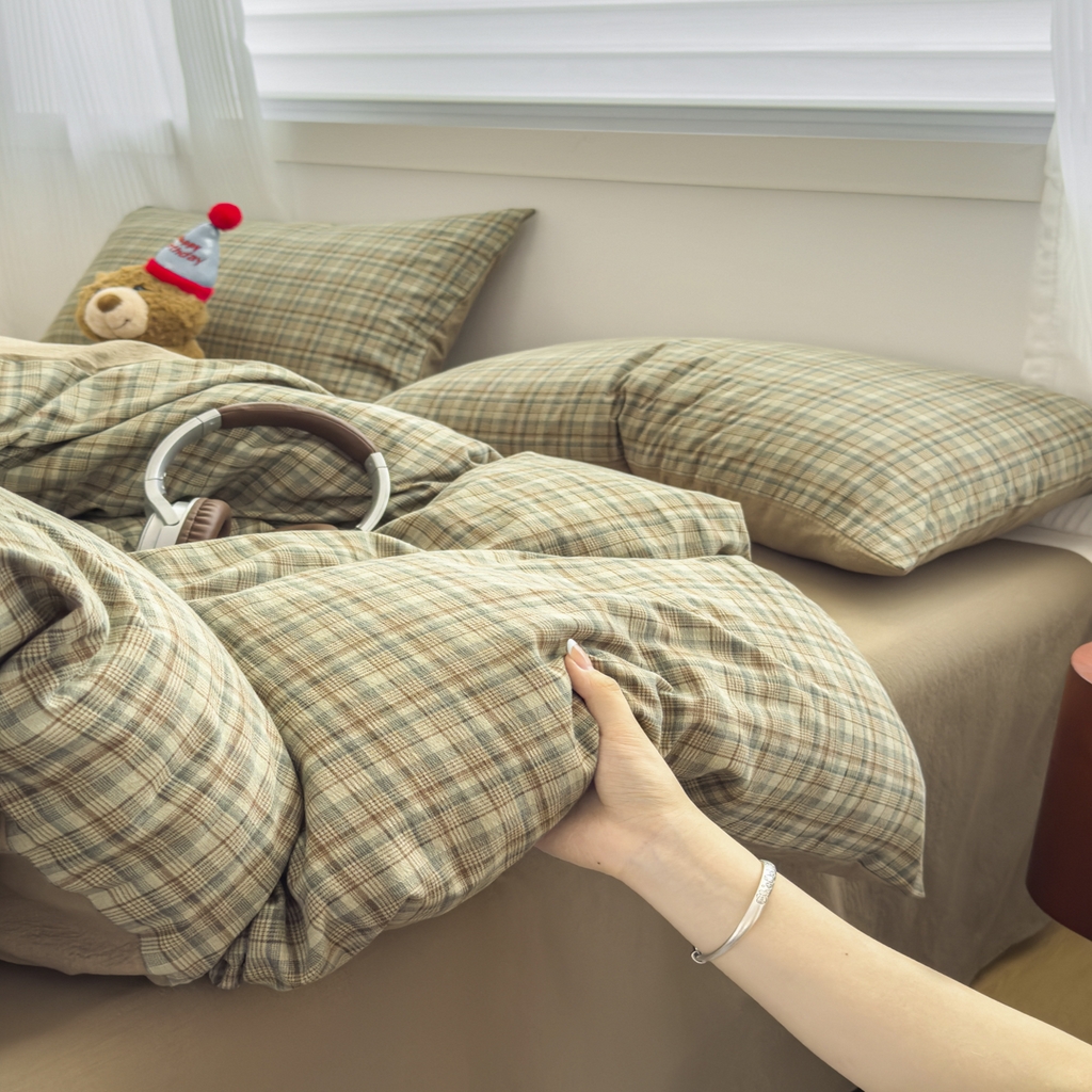 91家纺网 家纺一手货源 找家纺 亨通家纺 2025新款复古原麻双层纱格子系列四件套 青格漫眠