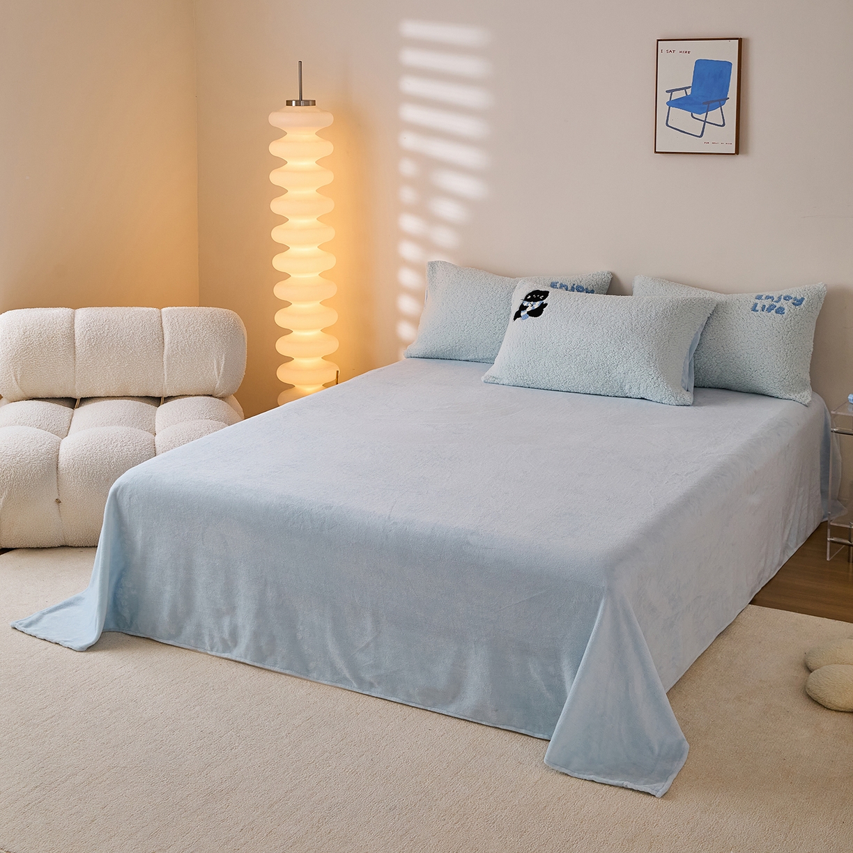 91家纺网 家纺一手货源 找家纺 曼町家居 2025新款羊羔绒牛奶绒毛巾绣四件套 猫咪早餐·蓝