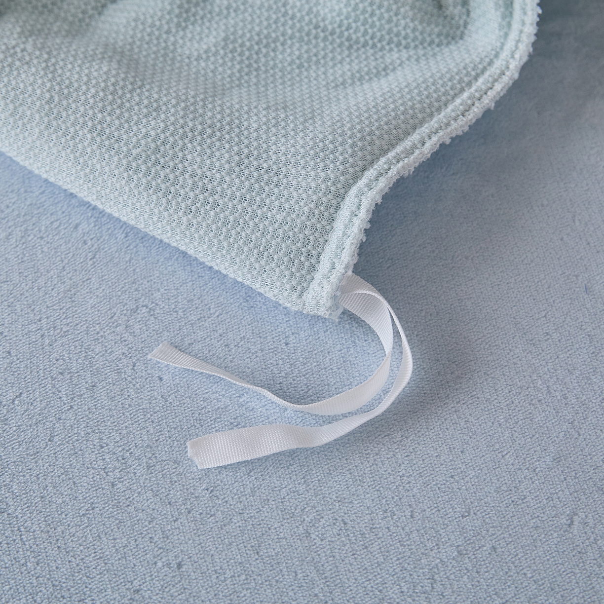 91家纺网 家纺一手货源 找家纺 曼町家居 2025新款羊羔绒牛奶绒毛巾绣四件套 猫咪早餐·蓝