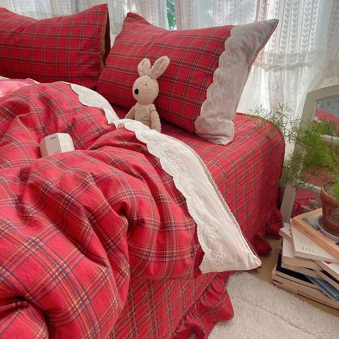 91家纺网 家纺一手货源 找家纺 轻奢坊 2025新款125g高克重皱皱撒欢复古格子蕾丝花边四件套 复古酒红