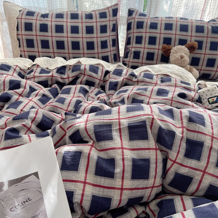 91家纺网 家纺一手货源 找家纺 轻奢坊 2025新款125g高克重皱皱撒欢复古格子蕾丝花边四件套 复古炭黑