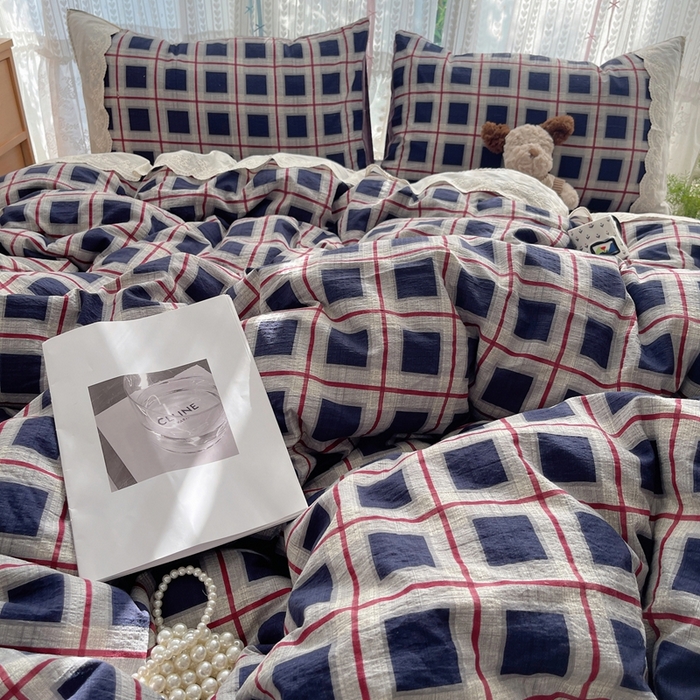 91家纺网 家纺一手货源 找家纺 轻奢坊 2025新款125g高克重皱皱撒欢复古格子蕾丝花边四件套 复古炭黑