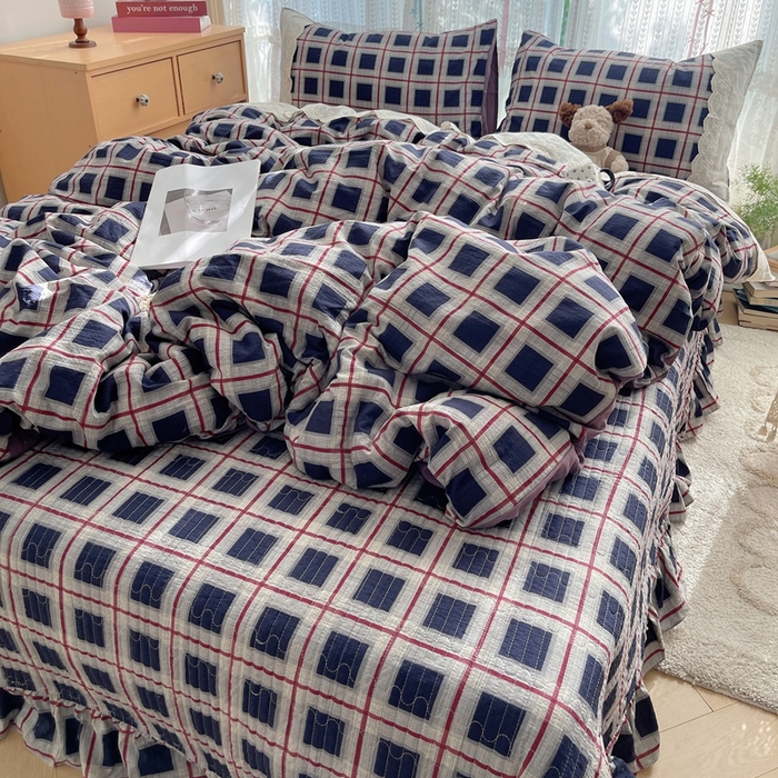 91家纺网 家纺一手货源 找家纺 轻奢坊 2025新款125g高克重皱皱撒欢复古格子蕾丝花边四件套 复古炭黑