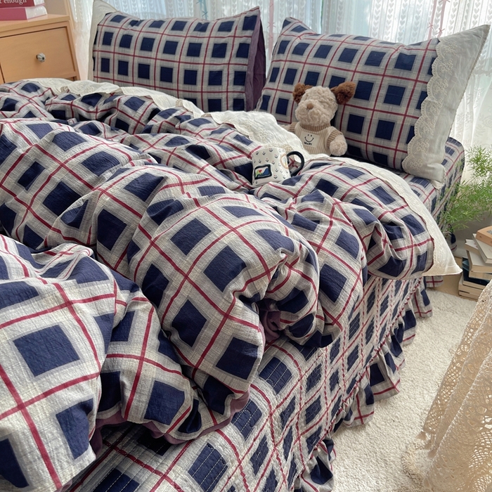 91家纺网 家纺一手货源 找家纺 轻奢坊 2025新款125g高克重皱皱撒欢复古格子蕾丝花边四件套 复古炭黑