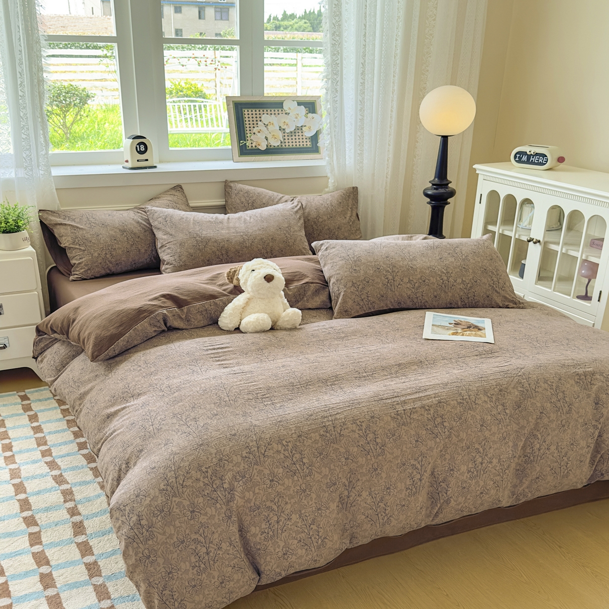 91家纺网 家纺一手货源 找家纺 亨通家纺 2025新款复古原麻双层纱臻至系列四件套 复古棕花