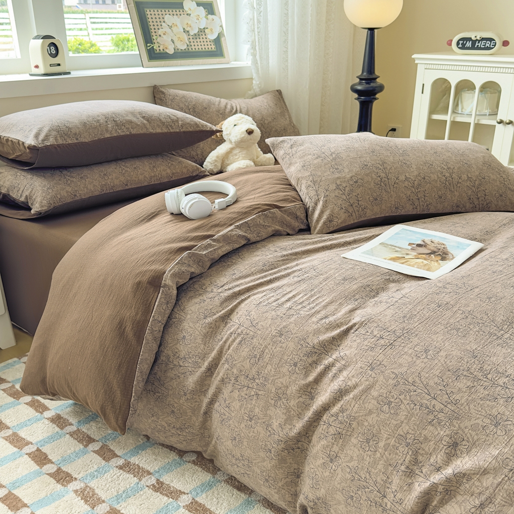 91家纺网 家纺一手货源 找家纺 亨通家纺 2025新款复古原麻双层纱臻至系列四件套 复古棕花