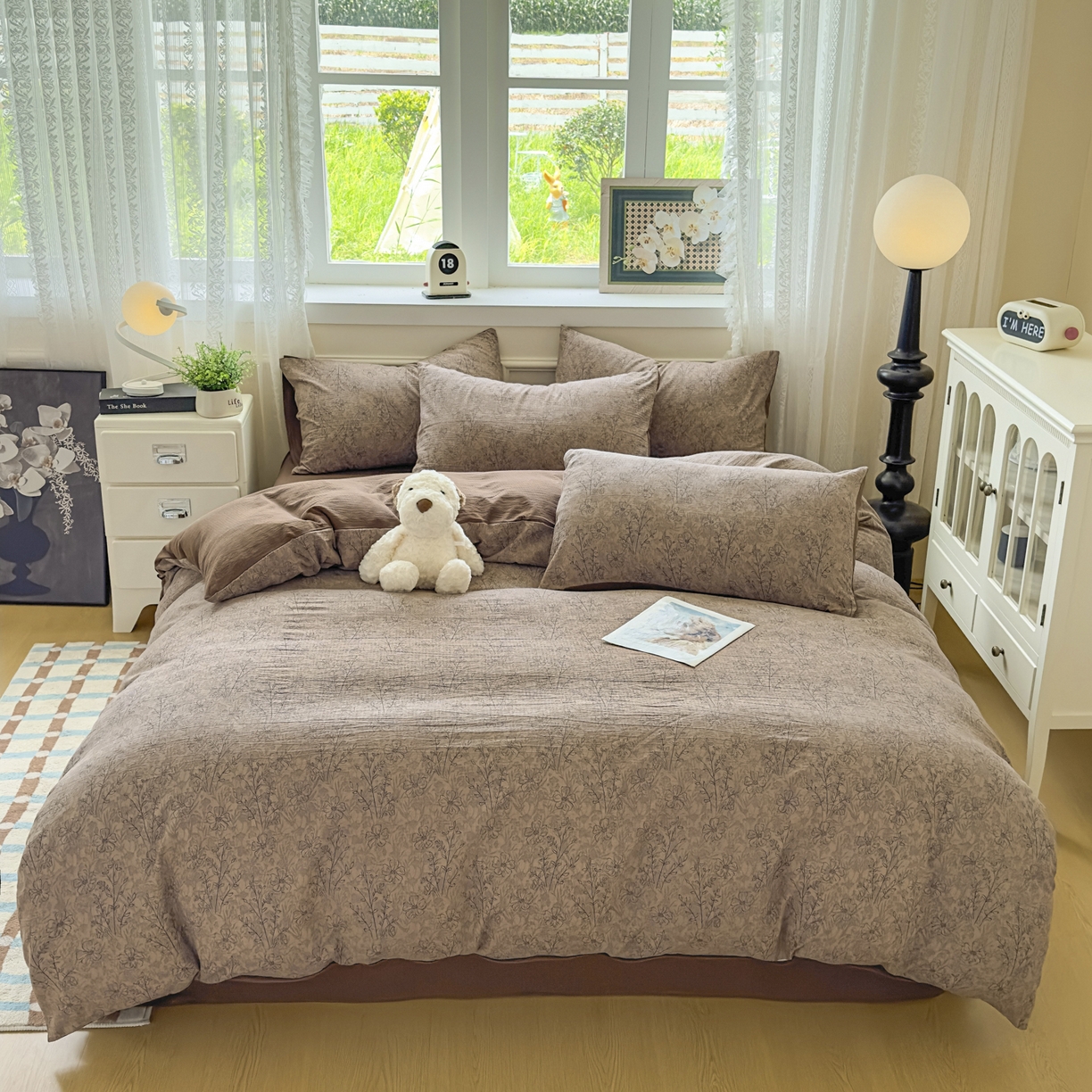 91家纺网 家纺一手货源 找家纺 亨通家纺 2025新款复古原麻双层纱臻至系列四件套 复古棕花