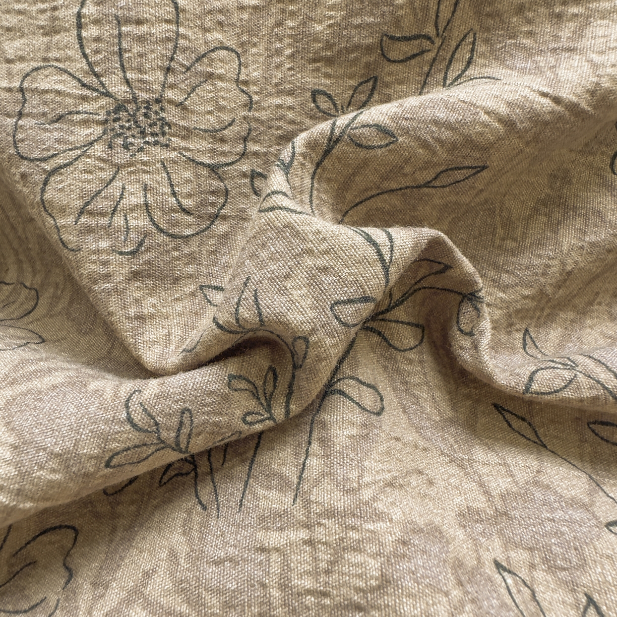 91家纺网 家纺一手货源 找家纺 亨通家纺 2025新款复古原麻双层纱臻至系列四件套 复古棕花