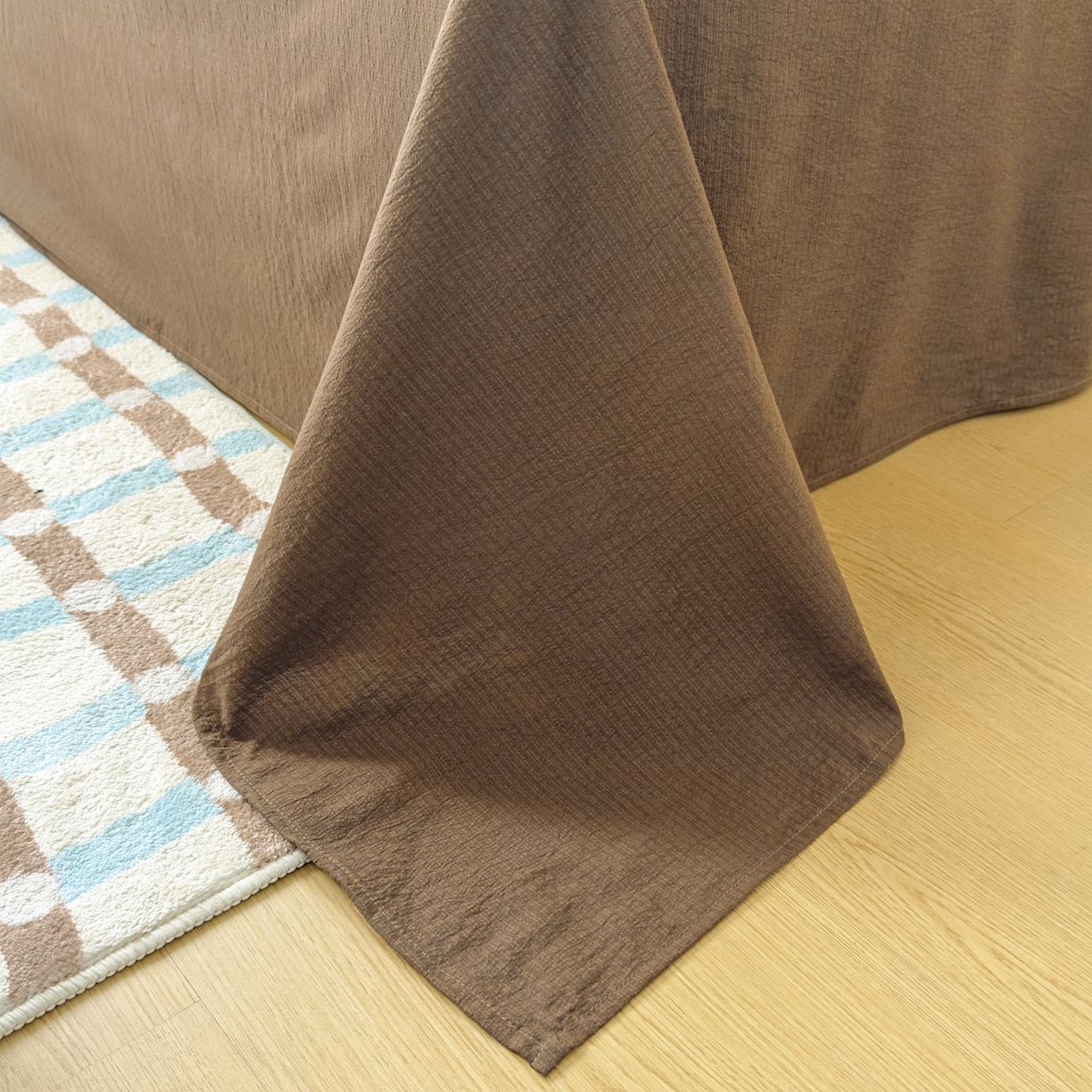 91家纺网 家纺一手货源 找家纺 亨通家纺 2025新款复古原麻双层纱臻至系列四件套 复古棕花