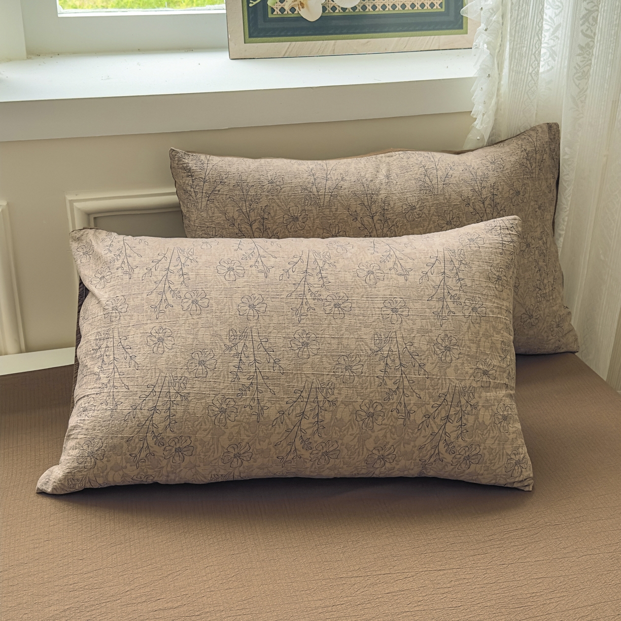 91家纺网 家纺一手货源 找家纺 亨通家纺 2025新款复古原麻双层纱臻至系列四件套 复古棕花