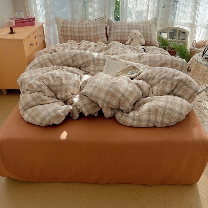 91家纺网 家纺一手货源 找家纺 轻奢坊 2025新款125g高克重皱皱撒欢复古格子蕾丝花边四件套 怀旧棕咖