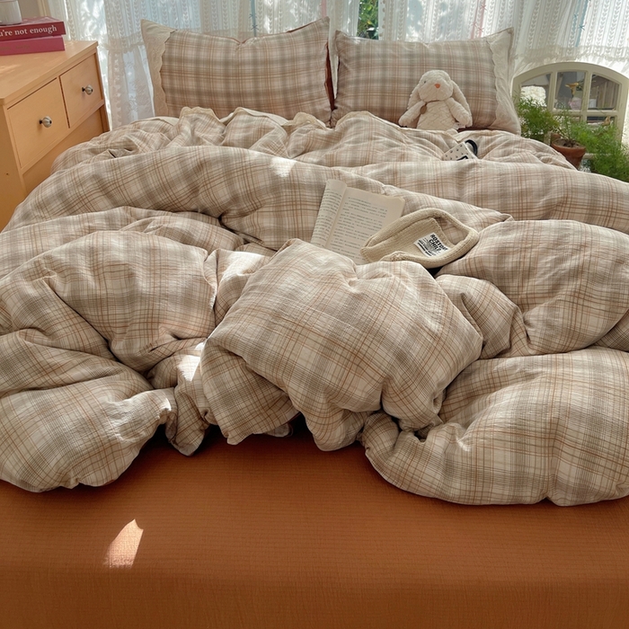 91家纺网 家纺一手货源 找家纺 轻奢坊 2025新款125g高克重皱皱撒欢复古格子蕾丝花边四件套 怀旧棕咖