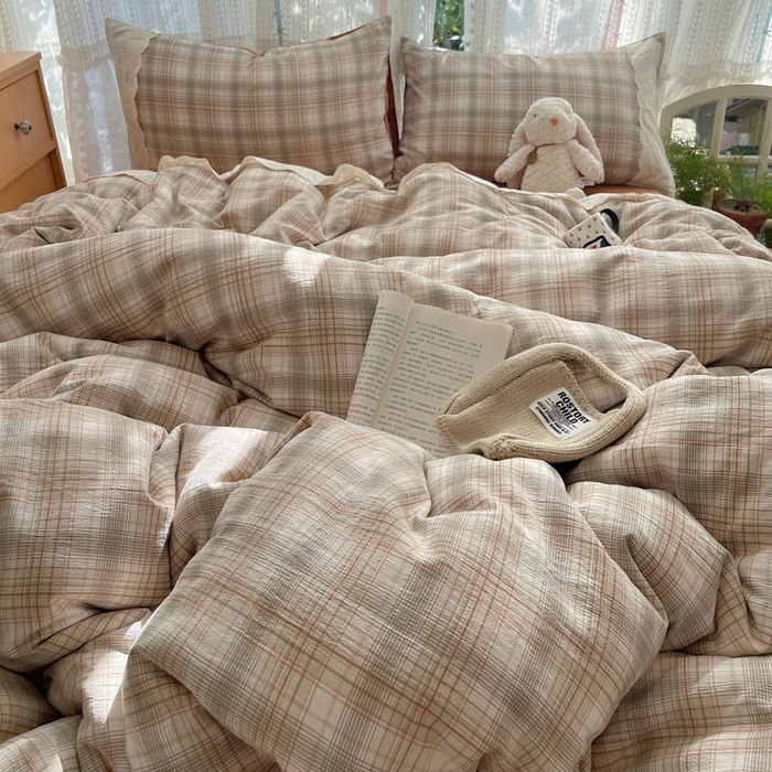 91家纺网 家纺一手货源 找家纺 轻奢坊 2025新款125g高克重皱皱撒欢复古格子蕾丝花边四件套 怀旧棕咖