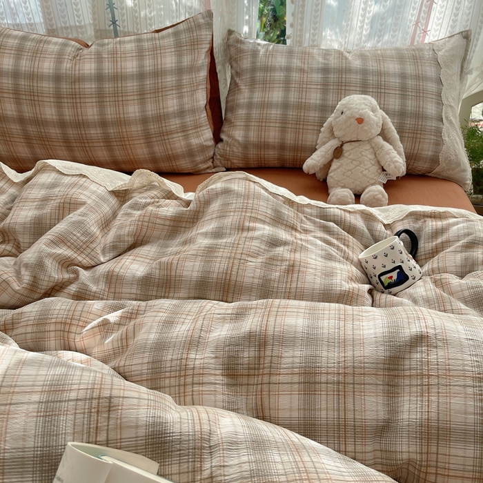 91家纺网 家纺一手货源 找家纺 轻奢坊 2025新款125g高克重皱皱撒欢复古格子蕾丝花边四件套 怀旧棕咖