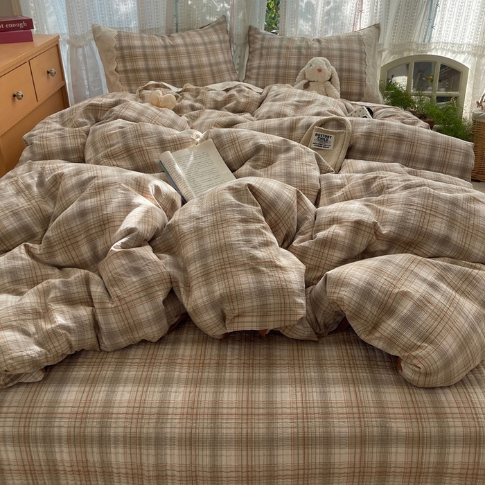 91家纺网 家纺一手货源 找家纺 轻奢坊 2025新款125g高克重皱皱撒欢复古格子蕾丝花边四件套 怀旧棕咖