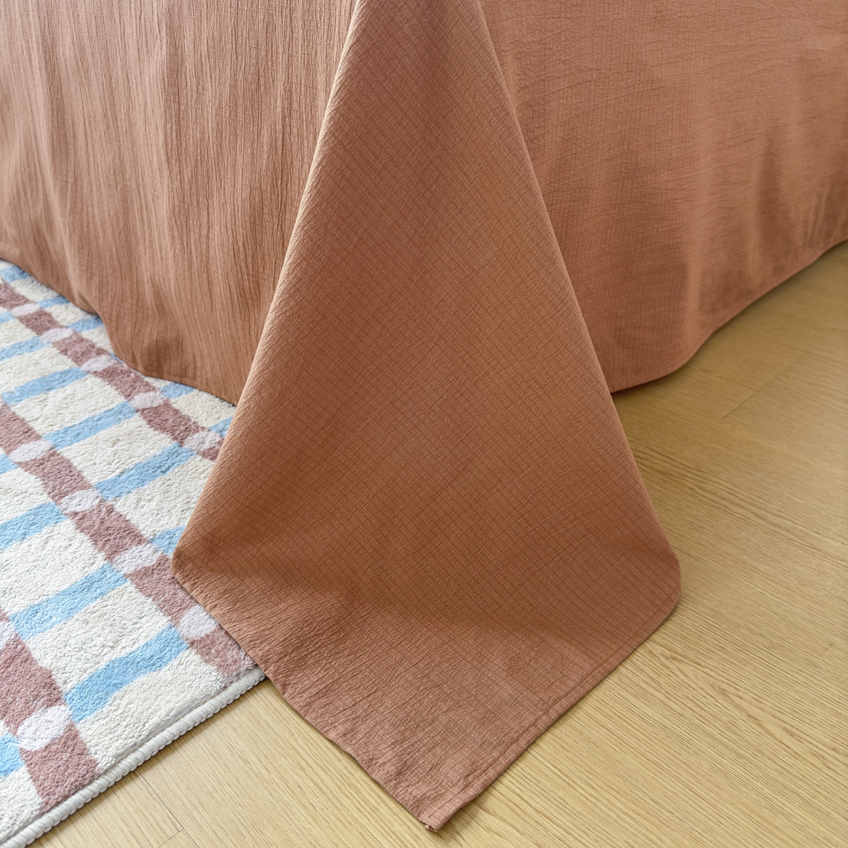 91家纺网 家纺一手货源 找家纺 亨通家纺 2025新款复古原麻双层纱臻至系列四件套 蝴蝶结花-橘