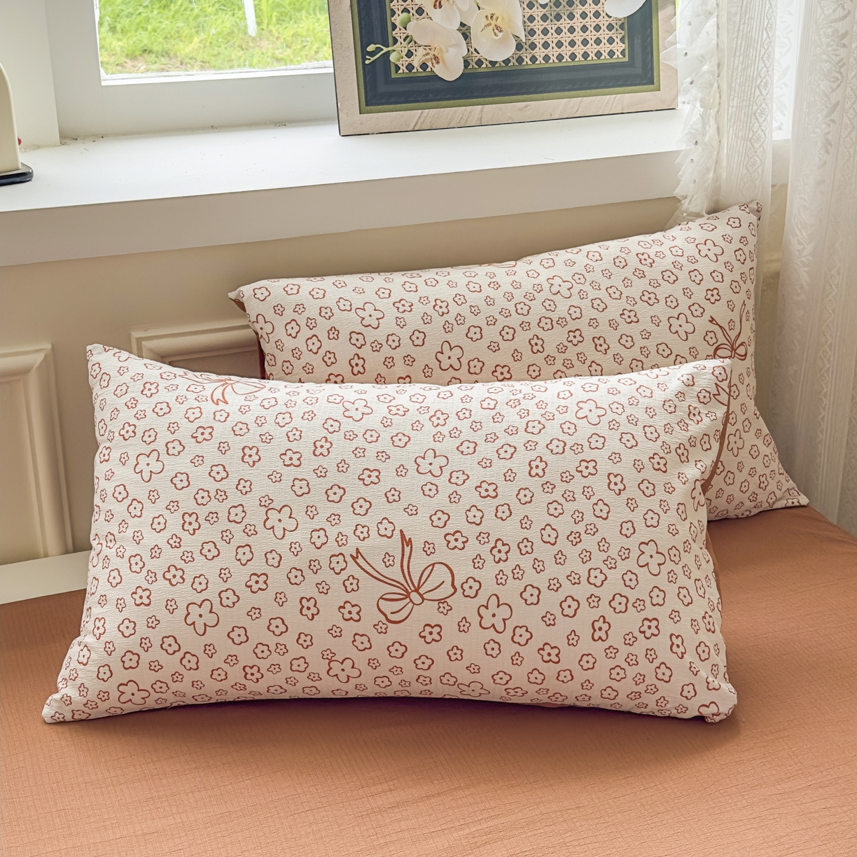 91家纺网 家纺一手货源 找家纺 亨通家纺 2025新款复古原麻双层纱臻至系列四件套 蝴蝶结花-橘